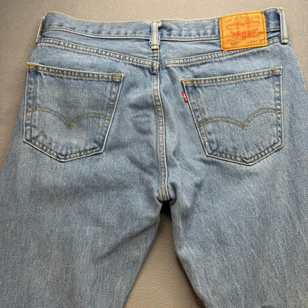 Levi's Jeans 505 Regular Fit 34x32 (FIT 34x29)Vintage Y2K‎ Straight Leg Denim